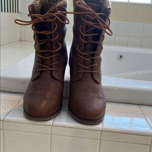 Elegant Brown Lace-Up Women's Boots